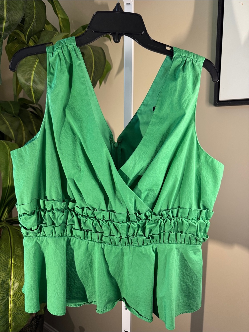 Green Ruffle Waist V-Neck Women's Top Express brand size L zip back.